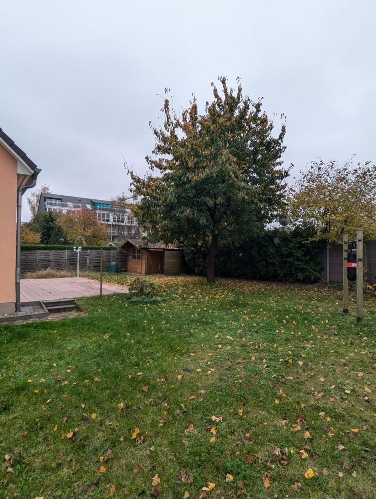 Cozy House And Free Parking Berlijn